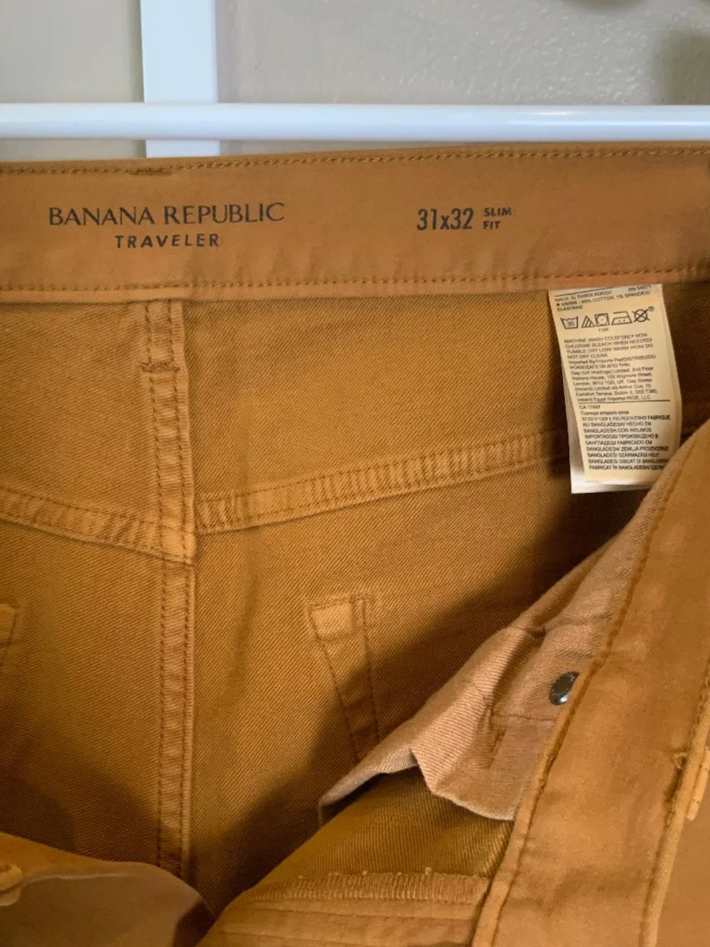 Banana Republic Slim Fit Traveler Pant